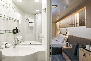 Polar Inside | Inside Cabin